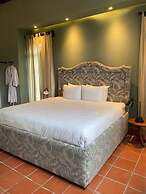 Alta Las Palomas Hotel