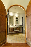 Alta Las Palomas Hotel