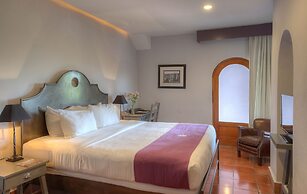 Alta Las Palomas Hotel