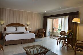 Camino Real Hotel