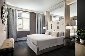 Sina Bernini Bristol, Autograph Collection