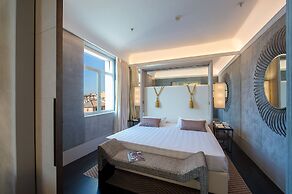 Sina Bernini Bristol, Autograph Collection