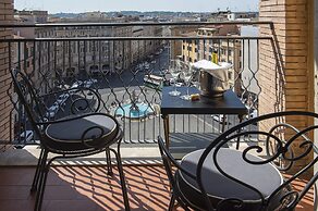 Sina Bernini Bristol, Autograph Collection