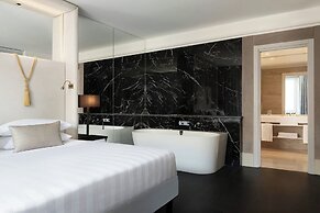 Sina Bernini Bristol, Autograph Collection