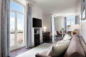 Sina Bernini Bristol, Autograph Collection