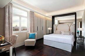 Sina Bernini Bristol, Autograph Collection