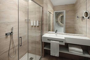 Sina Bernini Bristol, Autograph Collection