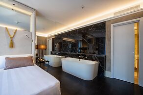 Sina Bernini Bristol, Autograph Collection