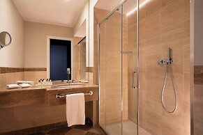 Sina Bernini Bristol, Autograph Collection