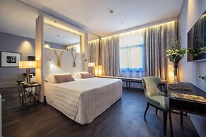 Sina Bernini Bristol, Autograph Collection