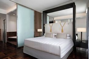 Sina Bernini Bristol, Autograph Collection