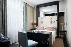 Sina Bernini Bristol, Autograph Collection