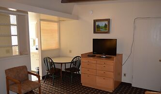 Stanlunds Inn And Suites