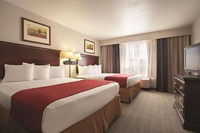 Country Inn & Suites by Radisson, Moline Airport, IL