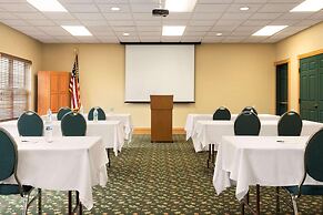 Country Inn & Suites by Radisson, Salina, KS