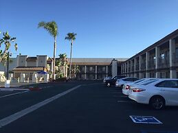 Queens Inn Anaheim