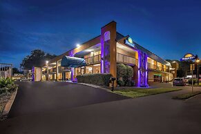 Days Inn by Wyndham Clayton