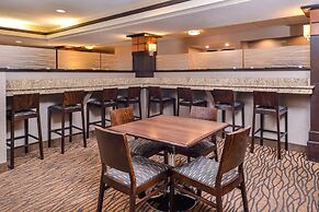 Holiday Inn Express & Suites Topeka West I-70 Wanamaker by IHG