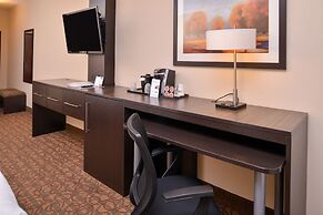 Holiday Inn Express & Suites Topeka West I-70 Wanamaker by IHG