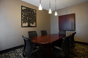 Holiday Inn Express & Suites Topeka West I-70 Wanamaker by IHG