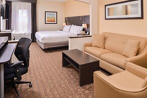 Holiday Inn Express & Suites Topeka West I-70 Wanamaker by IHG