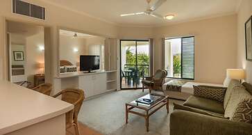 Tropic Towers Apartments