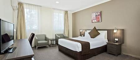 Comfort Hotel Dandenong