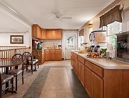 Inn at Cemetery Hill