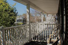 Inn at Cemetery Hill