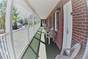 Inn at Cemetery Hill