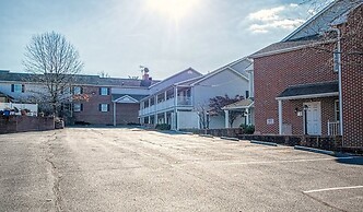 Inn at Cemetery Hill