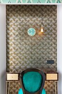 The Jay Hotel by HappyCulture