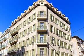 The Jay Hotel by HappyCulture