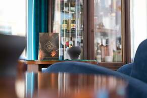 The Jay Hotel by HappyCulture