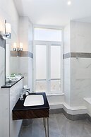 The Jay Hotel by HappyCulture