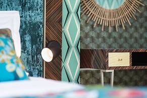 The Jay Hotel by HappyCulture