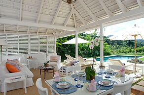 Round Hill Hotel And Villas