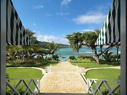 Round Hill Hotel And Villas