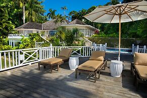 Round Hill Hotel And Villas