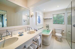 Round Hill Hotel And Villas