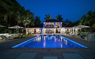 Round Hill Hotel And Villas