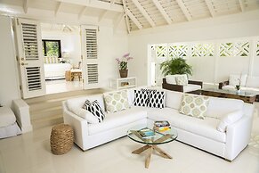 Round Hill Hotel And Villas