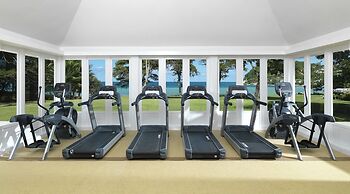 Round Hill Hotel And Villas