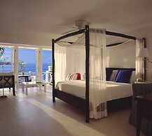 Round Hill Hotel And Villas