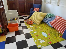 Round Hill Hotel And Villas