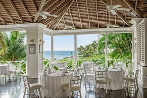 Round Hill Hotel And Villas