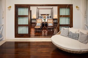 Round Hill Hotel And Villas