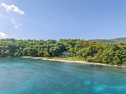 Round Hill Hotel And Villas