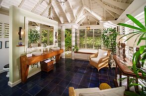 Round Hill Hotel And Villas