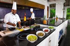 Round Hill Hotel And Villas